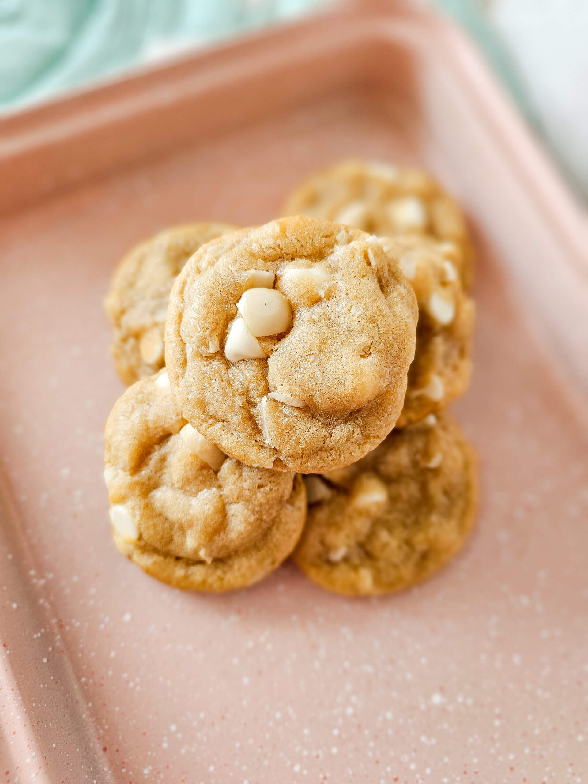 Chewy Macadamia Nut Cookies