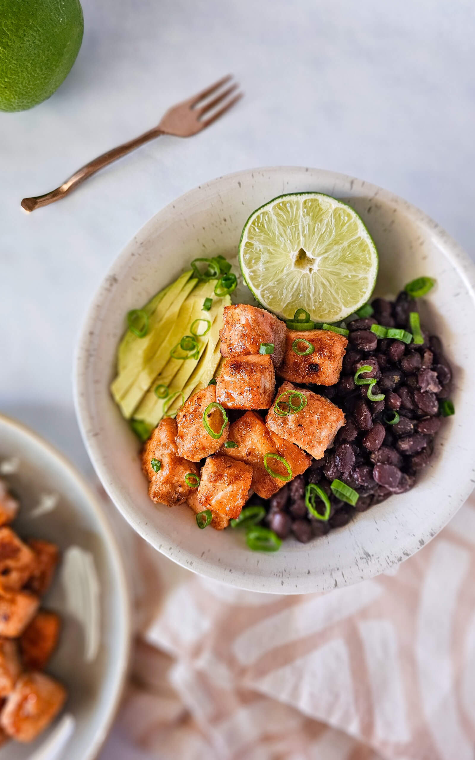 Chipotle Salmon bites with honey lime sauce